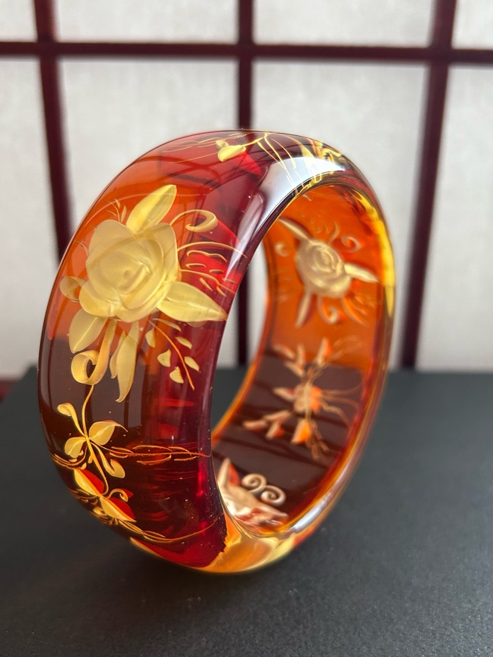 NEW, VINTAGE REVERSED CARVED HONEY LUCITE FLOWER BANGLE BRACELET WIDE. STUNNING
